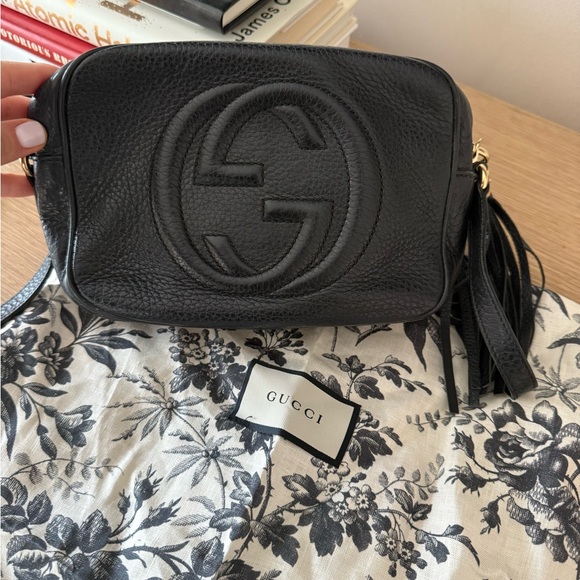 Gucci Black Pebbled Small SoHo Crossbody Bag - Picture 2 of 7